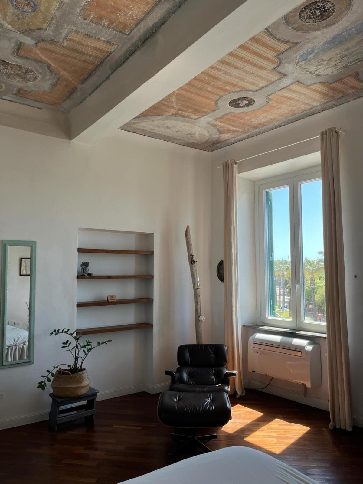 The Sunshine Loft Apartment Livorno Room photo